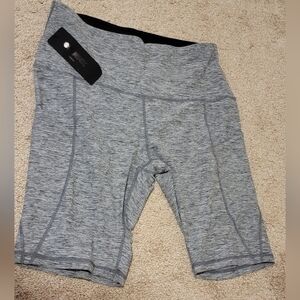 NWT Marled Grey 9" Inseam Bike Shorts with Pockets - Size XL